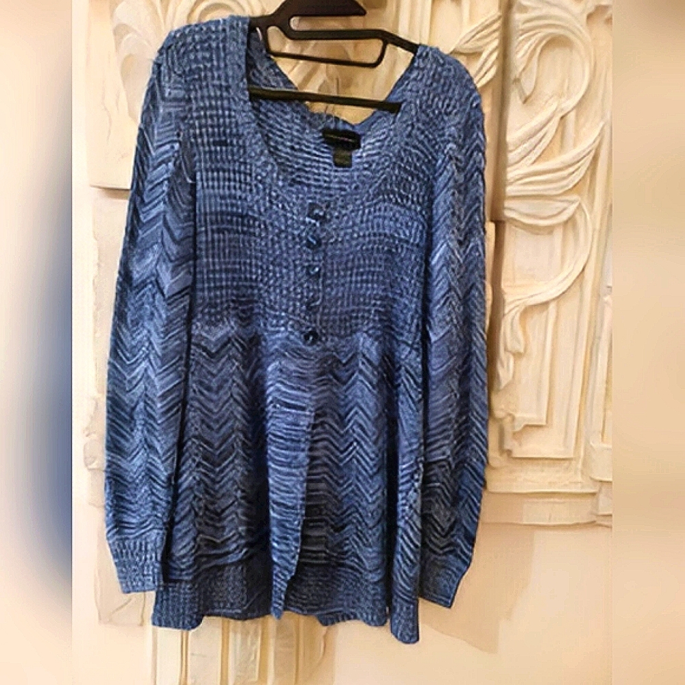 Sweater - Picture 3 of 4